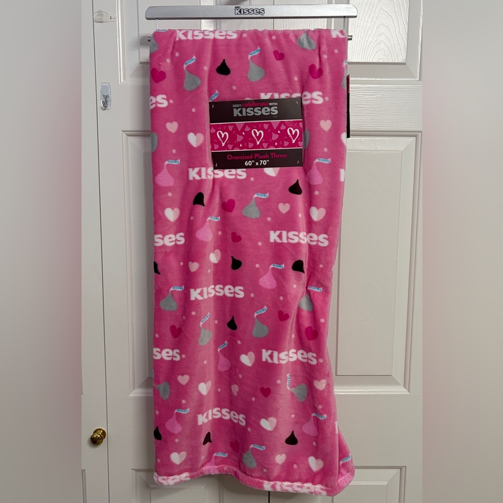 Hershey Kisses Pink Heart Pattern Throw Blanket
